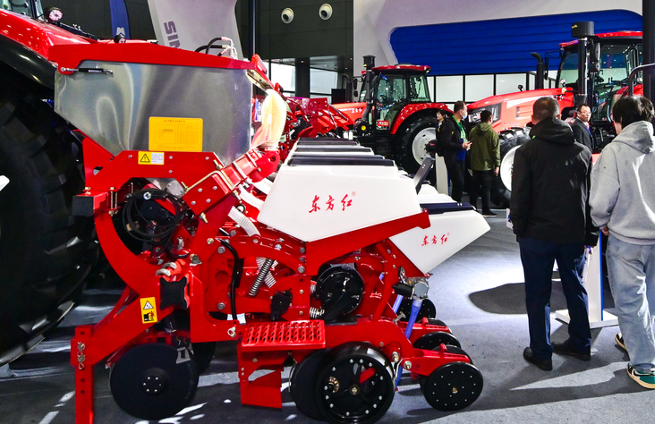 烏蘭察布農(nóng)牧局開展農(nóng)機(jī)安全生產(chǎn)隱患排查及維修保養(yǎng)服務(wù)指導(dǎo)工作